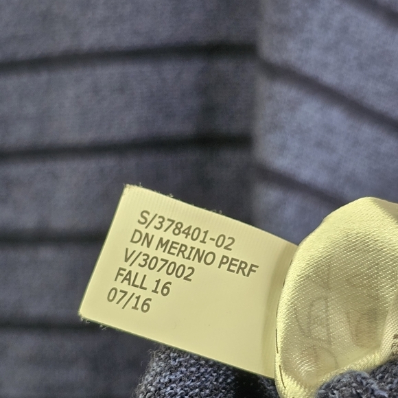 Banana Republic Sweater Men Medium Blue Merino Wool Striped V Neck Navy Baruffa - Picture 9 of 11